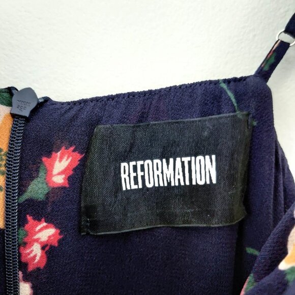 Reformation Adora Dress in Navy Floral 2 - Picture 4 of 9